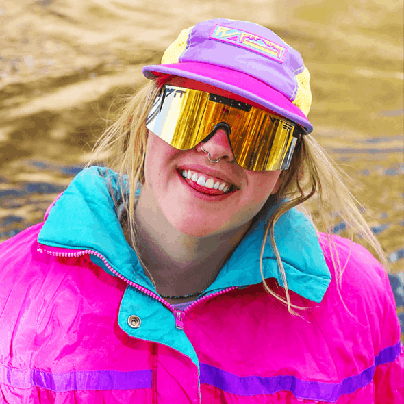 Der Monsterbulle Polarisierte Die Mode Der Pit Viper Der 2000er Jahre