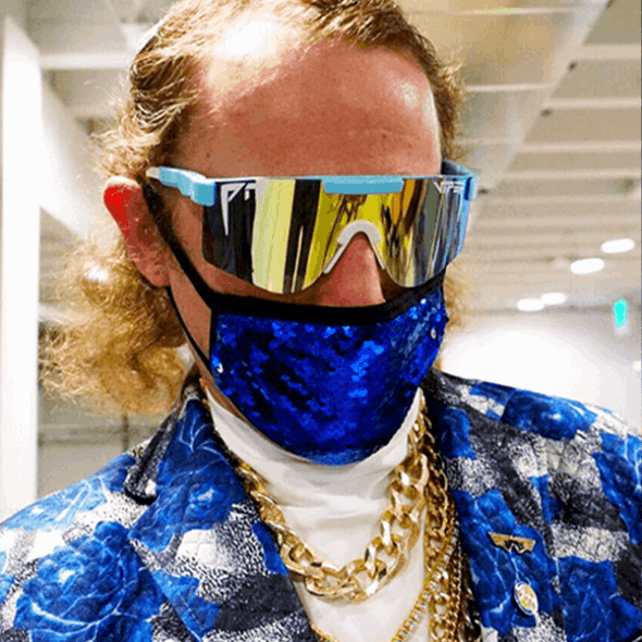 Grubenotter Die Kanonenkugel Polarisiert Doppelt Breit