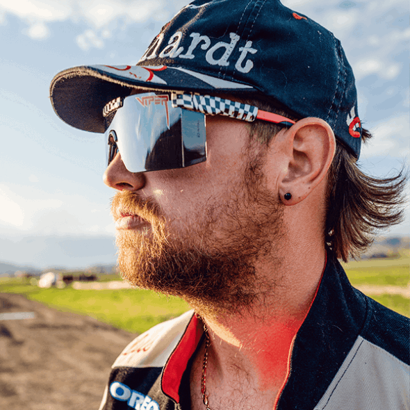 Grubenotter Die Siegesspur-Einschüchterungsmode