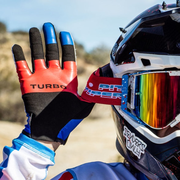 Schlafplatz Raketenhandschuhe Grubenotter